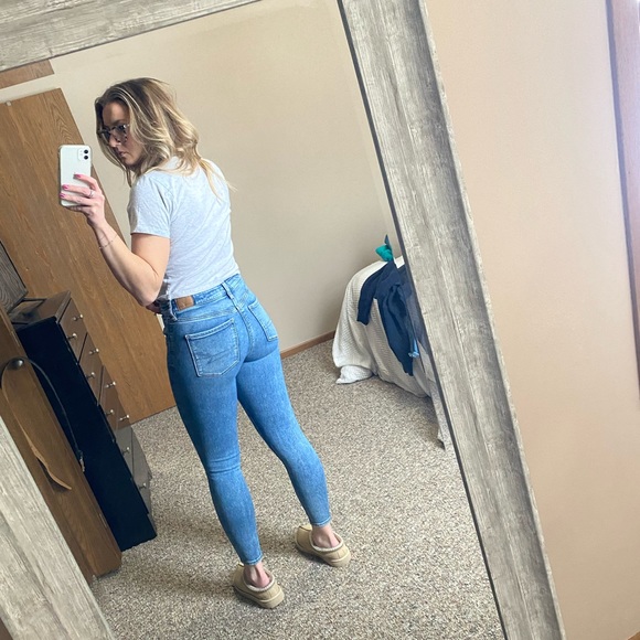 American Eagle Jeans - Picture 5 of 5